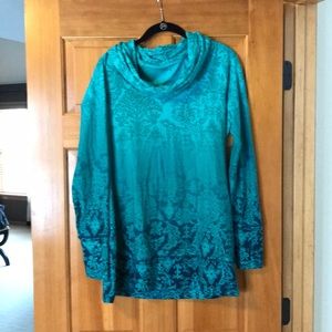 Athleta long sleeve top.